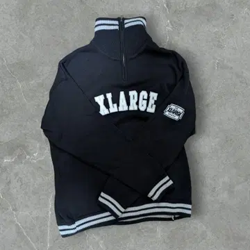 XLARGE 블랙 하프 지퍼 니트 스웨터