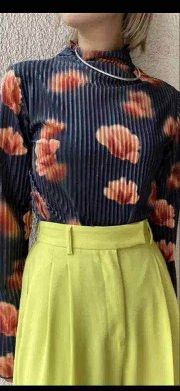 Ameri MILA VELOUR CUT TOP