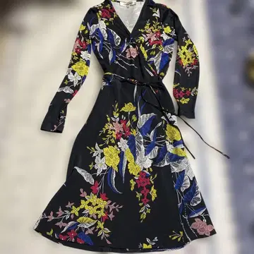 Diane von Furstenberg 꽃무늬 랩 드레스 사이즈 2 실크