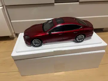 AUTOart 1/18 렉서스 LS500h 메탈릭 다크 레드