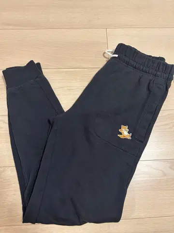 블랙 조거 팬츠 캐릭터 자수