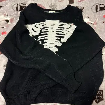 9090 BONE Knit 본 니트 뼈