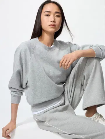 UNIQLO 맨투맨 크롭 셔츠