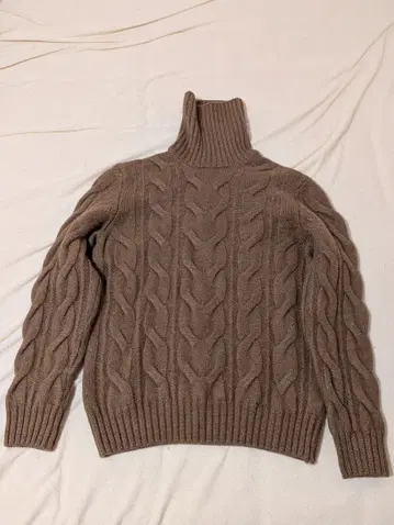 FALCONERI 케이블 니트 터틀넥 브라운