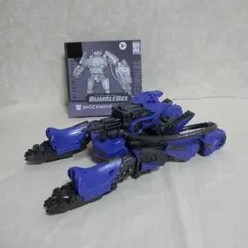 쇼크웨이브 트랜스포머 스튜디오 시리즈