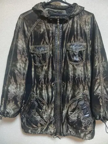 이타리야 후드 부착 블랙/브라운 코트