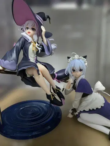 마녀의 여행 일레이나 피규어 2종 세트 (박스 있음)