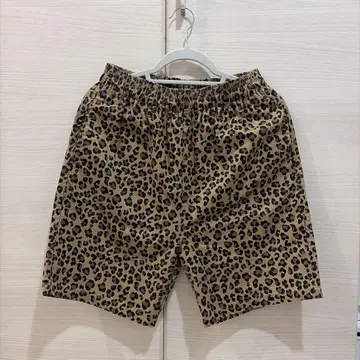 레오파드 무늬 숏팬츠