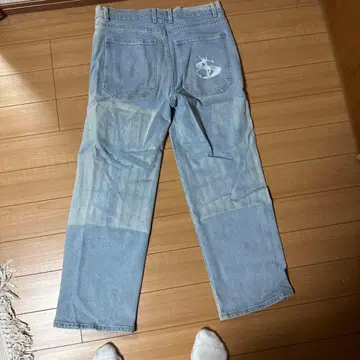 데미지 가공 스트레이트 청바지 라이트 블루