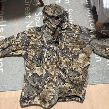 리얼트리 후드티