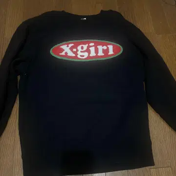 X-girl 로고 블랙 맨투맨