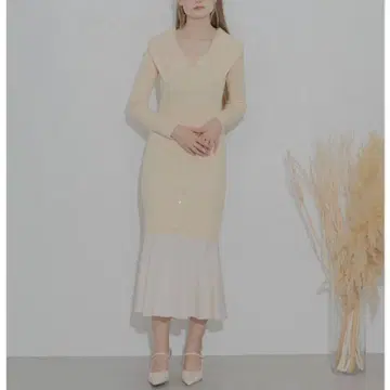 라류운 빅 컬러 머메이드 니트 원피스 아이보리
