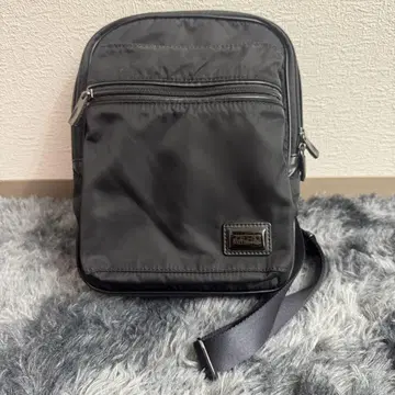 ZERO HALLIBURTON 나일론 x 가죽 숄더백 블랙