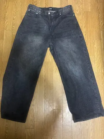 XLARGE 배기 다크 그레이 데님 32inch