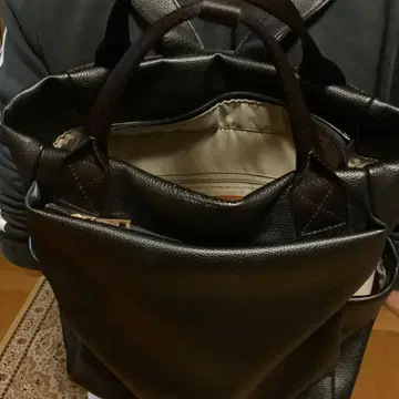 블랙 합성 피혁 핸드백