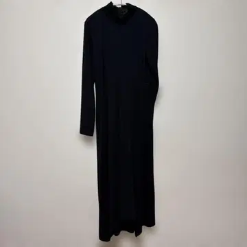 하이넥 블랙 롱 원피스