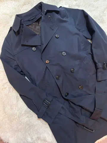 블레이저스뱅크 네이비 더블 브레스트 트렌치코트 새상품급 S 사이즈