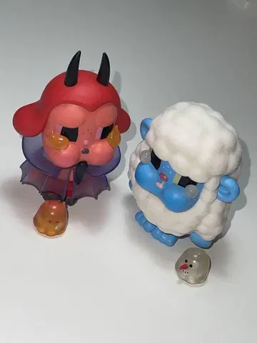 POPMART CRYBABY 피규어 세트
