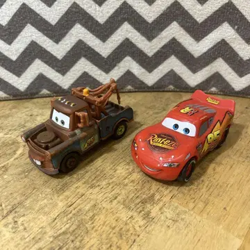 디즈니 카즈 맥퀸과 메이터