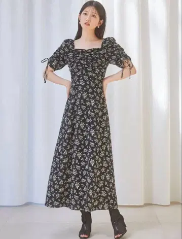 [ SNIDEL ] 바리에 프린트 원피스 블랙