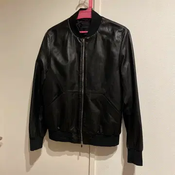 [ 새상품급 ] DESIGNWORKS 블랙 가죽 자켓 S 사이즈