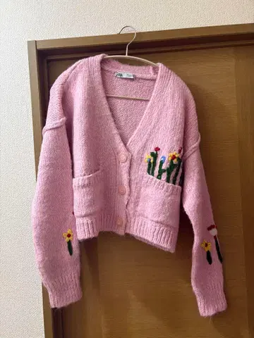 ZARA 플라워 자수 니트 가디건