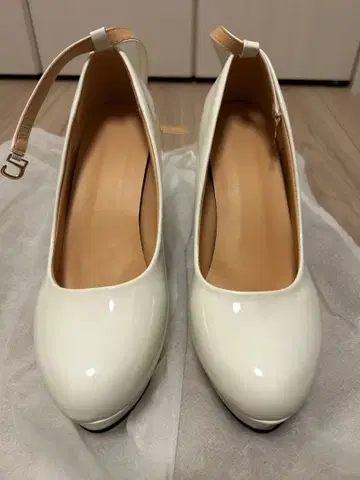 웨딩 화이트 10cm 힐 스트랩 포함