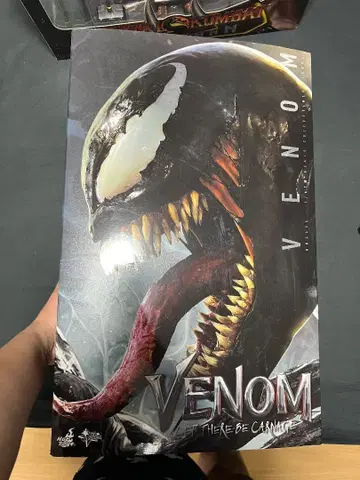 핫토이즈 VENOM 1/6