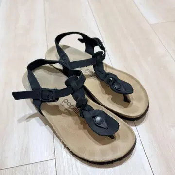Papillio 블랙 플립플랍 뜨개질 디자인