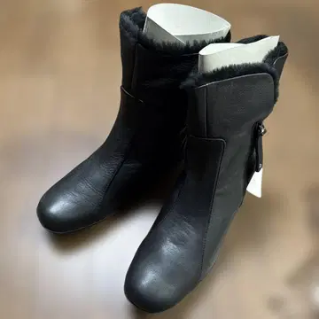 LUPUY 소가죽 퍼 포함 부츠 24cm EEE 폭