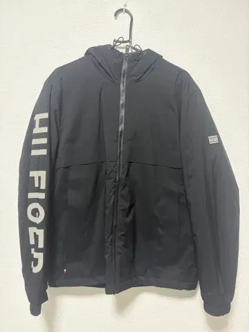 Tommy Hilfiger 블랙 자켓