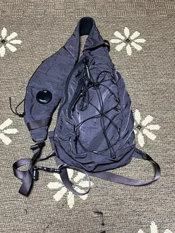 C.P.company 크로스 바디백 퍼플