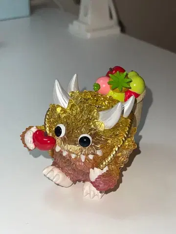 Joyful Life Monster fluffy:Apple Picking