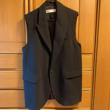 ZARA 블랙 베스트