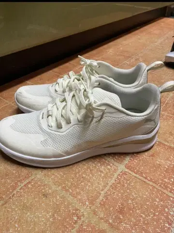 PUMA 플래시 스니커즈