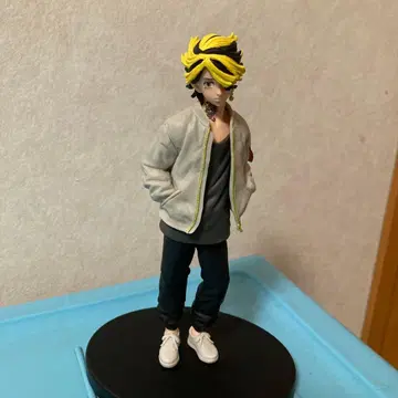 피규어 옐로우 컬러 헤어 자켓 도쿄 리벤저스