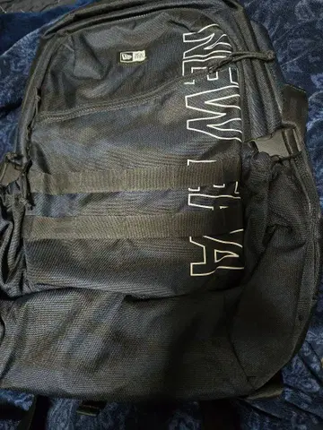 뉴에라 백팩 카모플라주 네이비 백팩 NEW ERA 카모 패턴