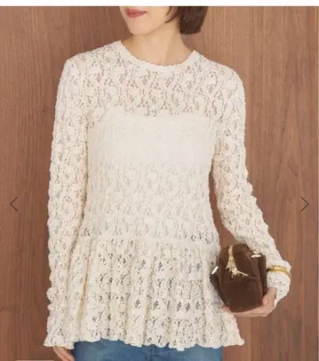 이에나 flower 스트레치 레이스 페플럼 풀오버