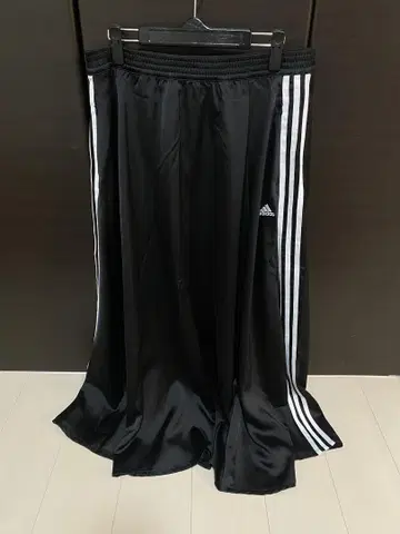 adidas 롱 스커트 새상품급