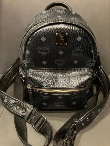 MCM 블랙 가죽 백팩