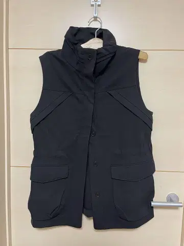 Gabardine K.T 블랙 베스트