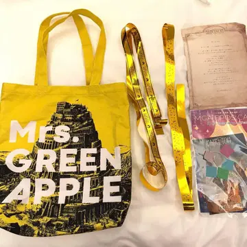 미세스 GREEN APPLE 미세스 토트백 은색 테이프 전단지 바벨