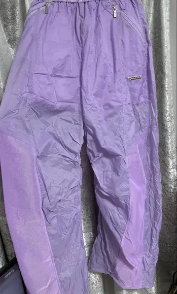 퍼플 경량 팬츠 지퍼 포켓 부착