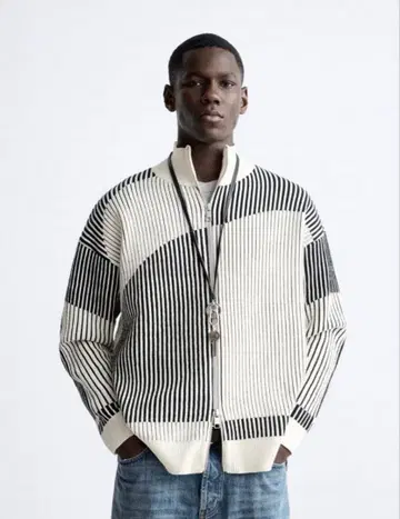 정품 ZARA 대비 셔닐 가디건 M 메구로 렌 착용 니트