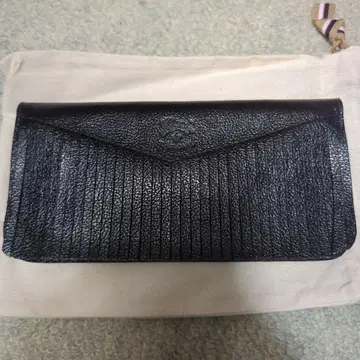 일 비종떼 장지갑 가죽 블랙 프린지 레어 모델 새상품