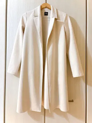 ZARA 스웨이드풍 체스터 코트 아이보리 (XS 사이즈)