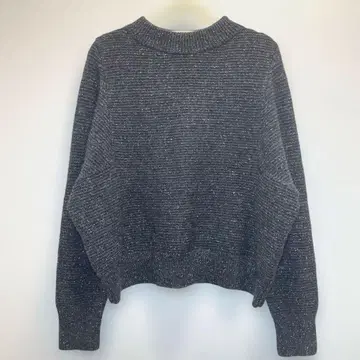 작년 구매 언타이틀 울 혼방 모크넥 스타일 라메 니트 차콜 그레이