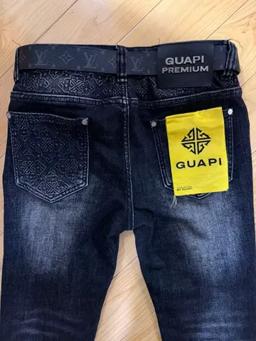 GUAPI 슬림핏 블랙 데님 30