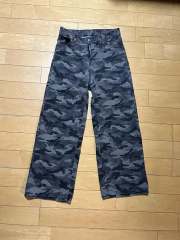 [ 가격 인하 협상 가능 ] 카모 패턴 와이드 레그 데님 팬츠 카모 팬츠