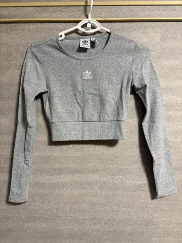 adidas 그레이 크롭 긴팔 T셔츠 XS